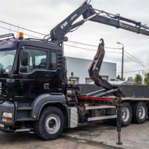 foto 8x4 hák kontejner MAN + ruka HIAB 19tm / 12m