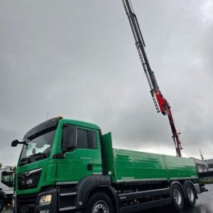 foto 6x4 MAN valník 6.5m+HR Fassi rotátor