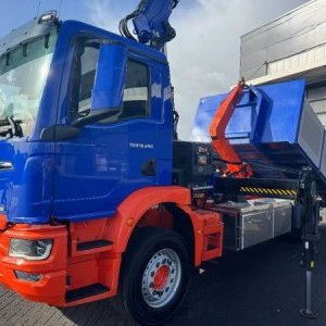 foto Zánovní Eur6 kontejner + HIAB + vana