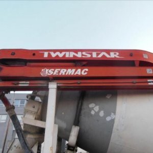 foto pumi 24m/9m3 beton mix+pumpa 8x4 MAN +Sermac