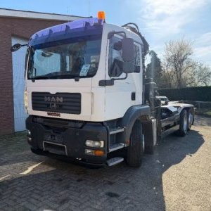 foto 6x2 MAN hák. kont. nosič + HIAB